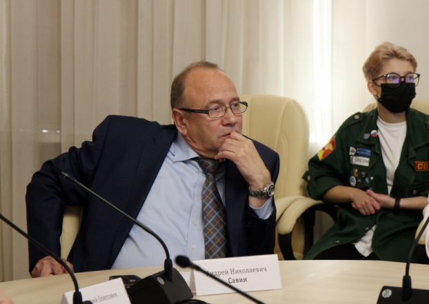 Книгу о Выездной студенческой поликлинике представили в РНБ 14