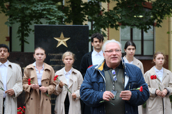 В СПбГПМУ почтили память павших в годы блокады Ленинграда 7