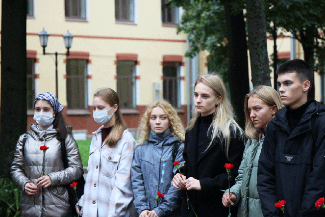 В СПбГПМУ почтили память павших в годы блокады Ленинграда 10