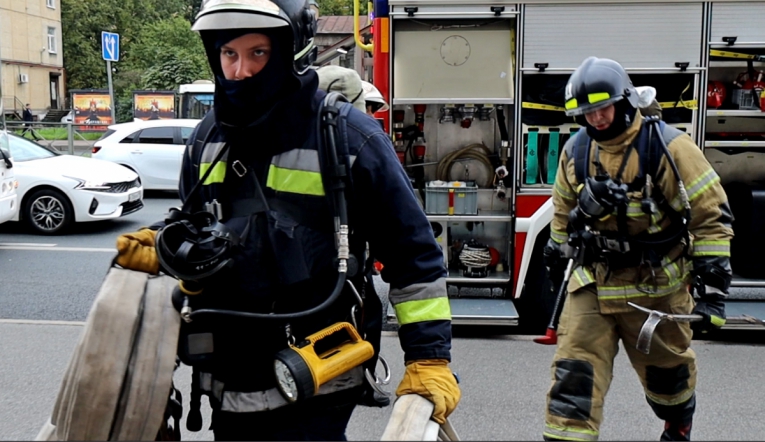 В общежитии СПбГПМУ провели пожарно-тактические учения 5