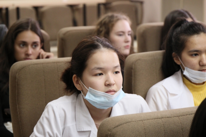 Академик Шабров выступил перед студентами СПбГПМУ 2