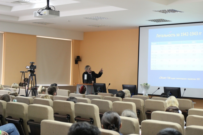 Николай Шабалов выступил с лекцией в СПбГПМУ 28