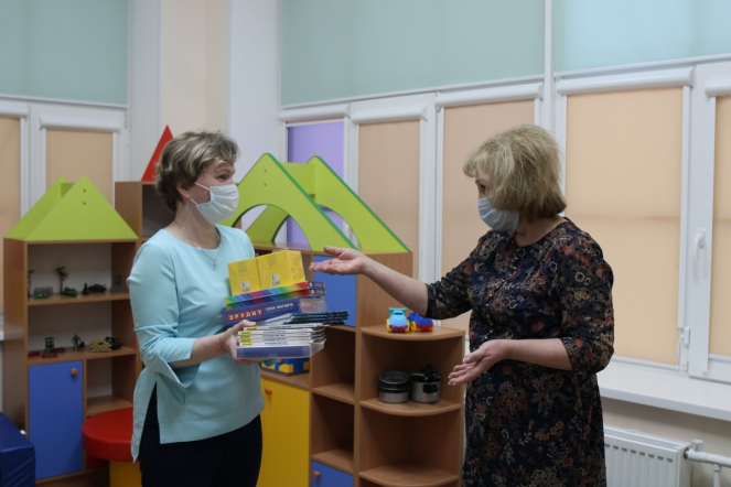 Уполномоченная по правам ребёнка в Ленинградской области посетила СПбГПМУ 13