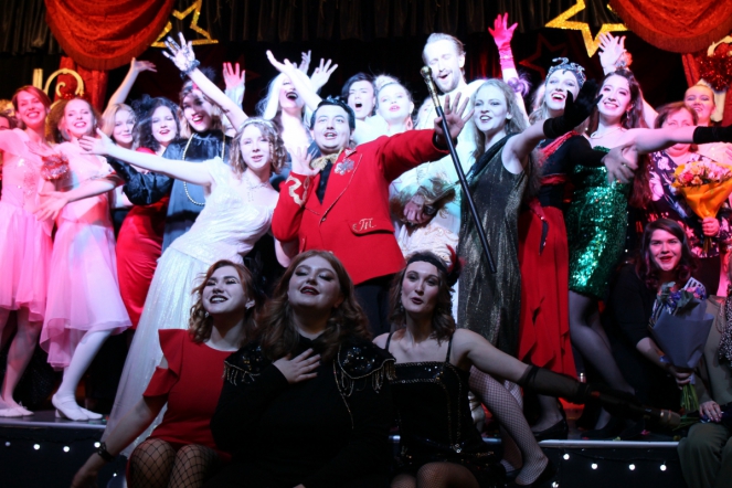 В «Гиппократе» прошло новогоднее представление 14