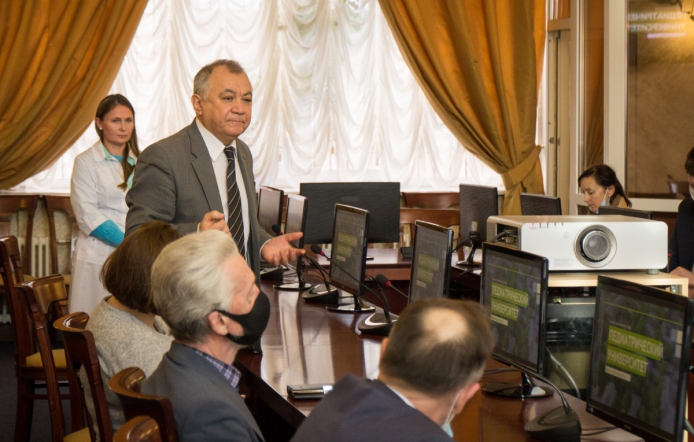 Ректор СПбГПМУ встретился с вице-губернатором Санкт-Петербурга 23