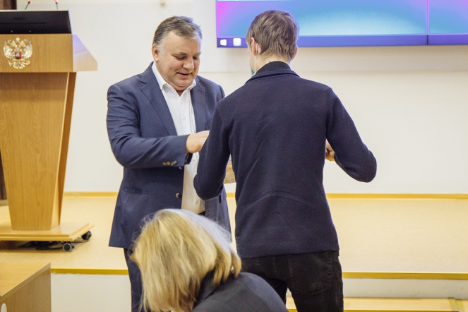 Сотрудники СПбГПМУ получили награды за вклад в борьбу с коронавирусом 6