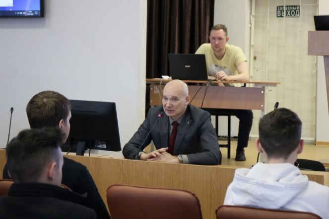 Студентам Педиатрического университета рассказали о научных ротах 4