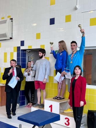 Команда СПбГПМУ взяла серебро в межвузовских соревнованиях по плаванию 1