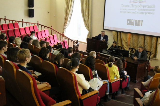 Ямальские школьники посетили Педиатрический университет 9
