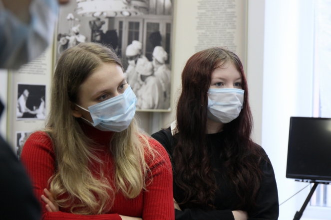 Школьники Санкт-Петербурга посетили СПбГПМУ 4