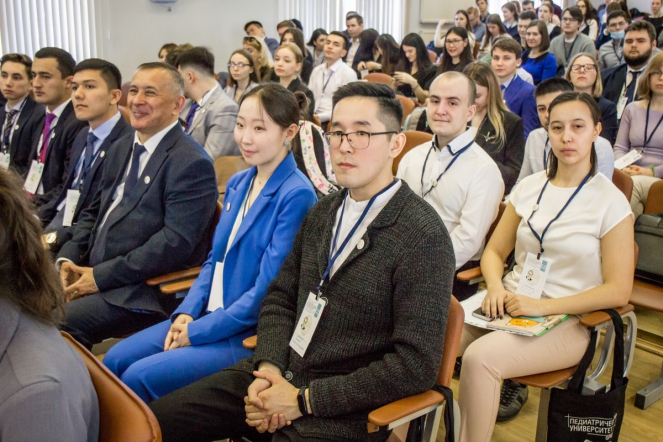 В СПбГПМУ началась студенческая конференция по хирургии 12