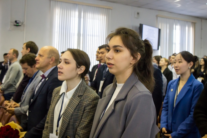 В СПбГПМУ началась студенческая конференция по хирургии 41