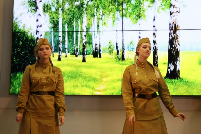 Студенты СПБГПМУ исполнили песни Победы 41