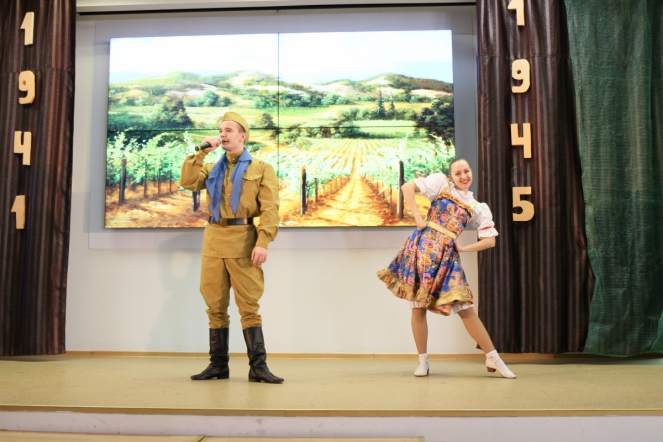 Студенты СПБГПМУ исполнили песни Победы 49