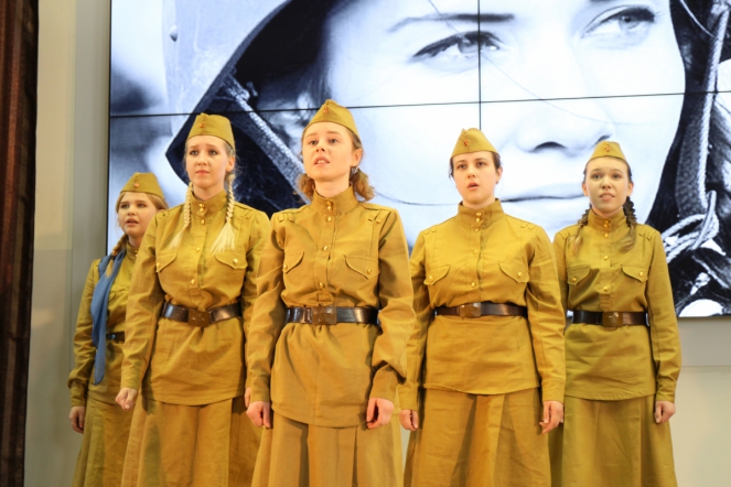 Студенты СПБГПМУ исполнили песни Победы 64