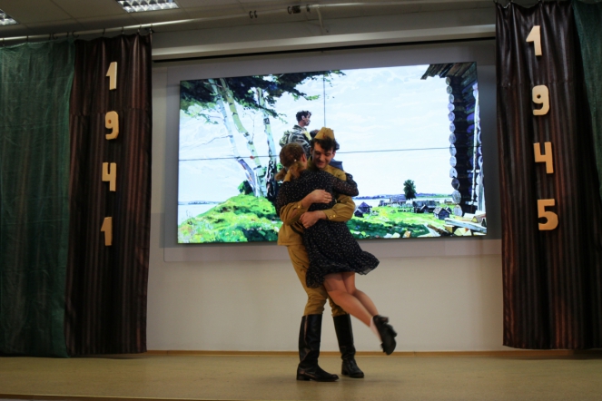 Студенты СПБГПМУ исполнили песни Победы 76