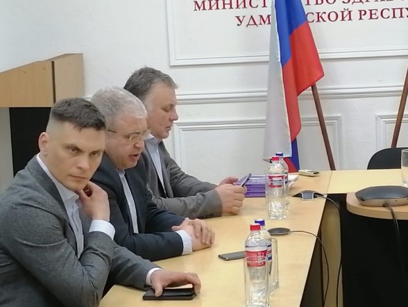 Группа специалистов СПбГПМУ посетила Ижевск 1