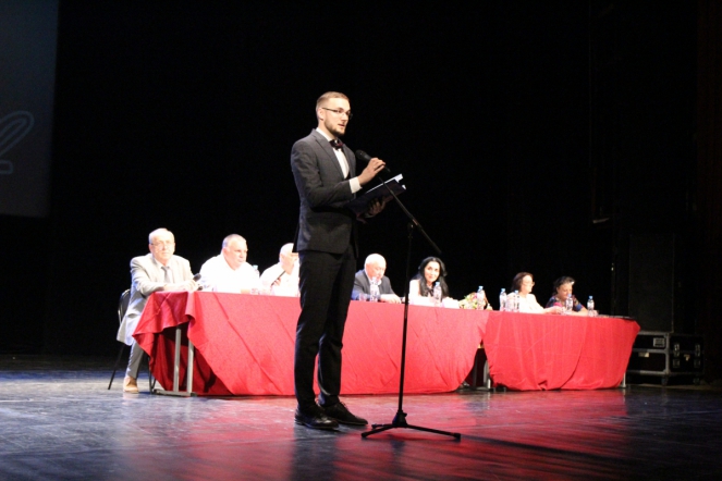 Вручение дипломов: фоторепортаж 35