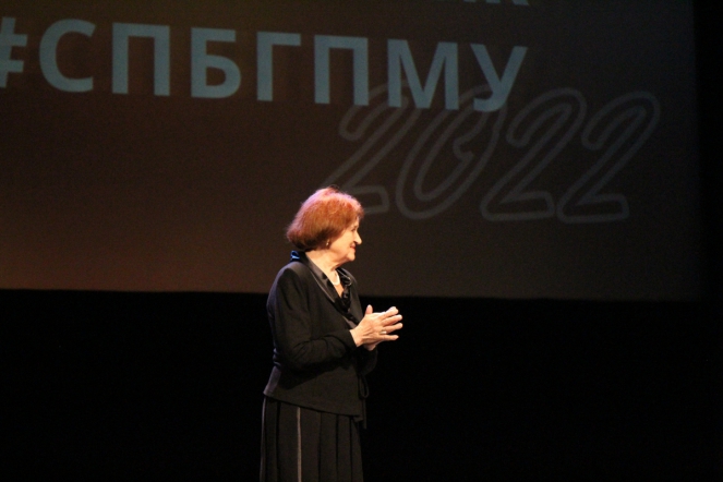 Вручение дипломов: фоторепортаж 37