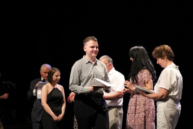 Вручение дипломов: фоторепортаж 83