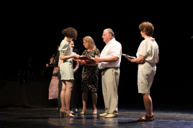 Вручение дипломов: фоторепортаж 93