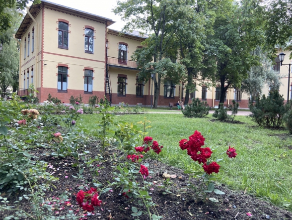 Студенты-сироты СПбГПМУ получают все социальные выплаты