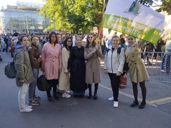 Студенты СПбГПМУ присоединились к крестному ходу в честь Александра Невского 5