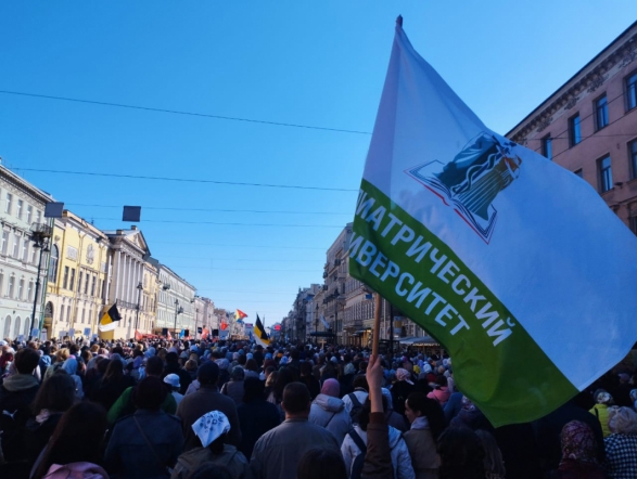 Студенты СПбГПМУ присоединились к крестному ходу в честь Александра Невского