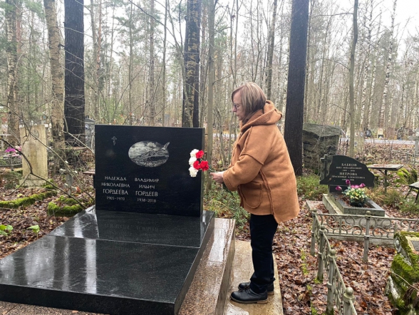 Сотрудники и студенты Педиатрического университета привели в порядок могилы академика Тура и профессора Гордеева 2