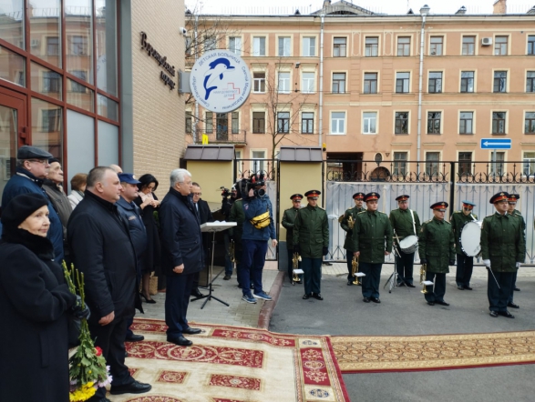 В Детской городской больнице имени Святой Марии Магдалины открыли памятник выдающемуся детскому врачу и ученому, Игорю Михайловичу Воронцову 1