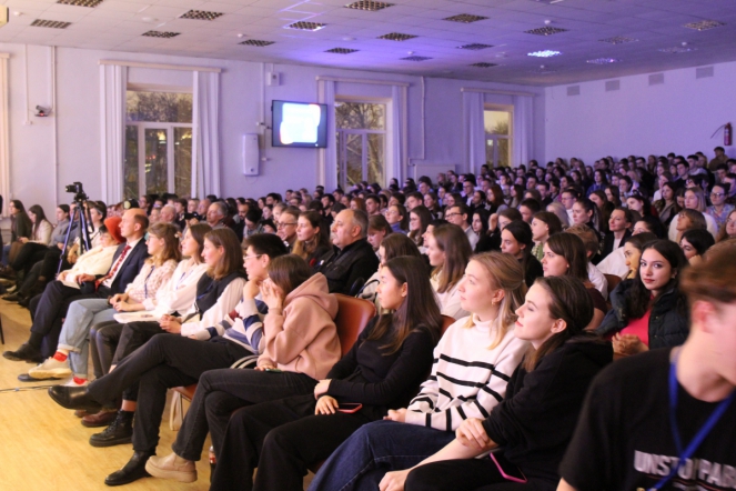 Мы начинаем КВН: В СПбГПМУ прошли юбилейные игры на Кубок Ректора 20