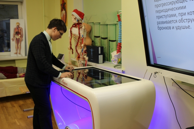 Преподаватели СПбГПМУ посетили  школу №197 с углубленным изучением химии и биологии 6