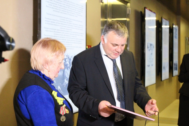 В Президентской библиотеке открылась выставка «Ленинградский педиатрический медицинский институт в суровые годы блокады» 14