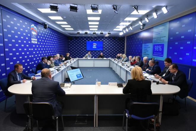 Ректор Педиатрического университета определил комплекс мер для дальнейшего снижения младенческой смертности в России 1