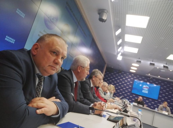 Ректор Педиатрического университета определил комплекс мер для дальнейшего снижения младенческой смертности в России 2