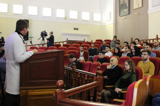 Ректор Педиатрического университета провёл встречу со студентами из Сирии и Турции 11