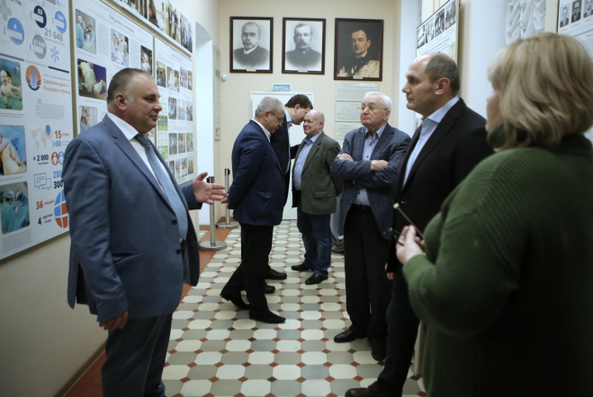 Круглый стол на тему «Книги и здоровье. Постижение смыслов и себя через чтение» прошел в Педиатрическом университете 18