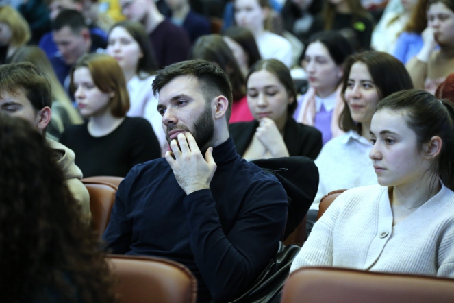 Круглый стол на тему «Книги и здоровье. Постижение смыслов и себя через чтение» прошел в Педиатрическом университете 24