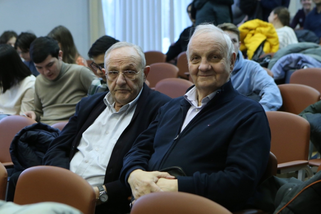 Круглый стол на тему «Книги и здоровье. Постижение смыслов и себя через чтение» прошел в Педиатрическом университете 26