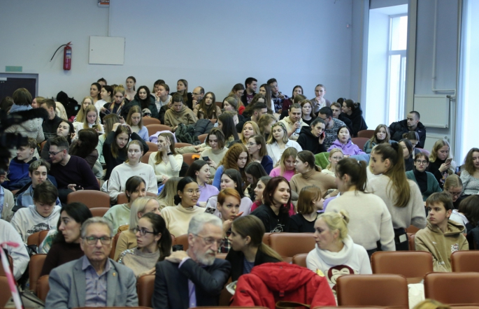 Круглый стол на тему «Книги и здоровье. Постижение смыслов и себя через чтение» прошел в Педиатрическом университете 28