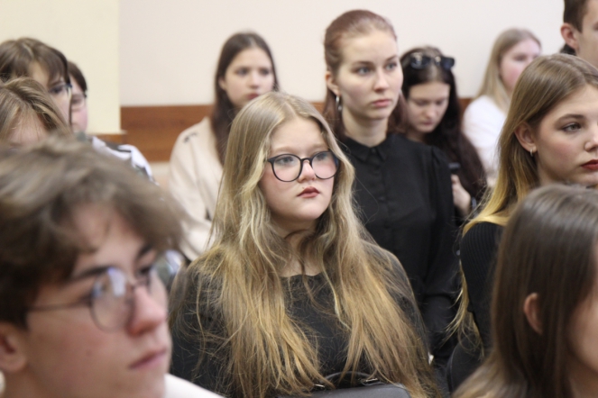 Школьники из Мурманской области посетили Педиатрический университет 2