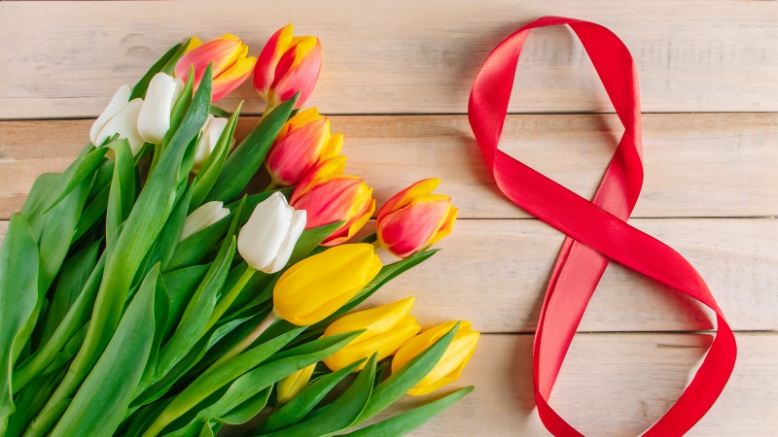 Поздравление с 8 марта