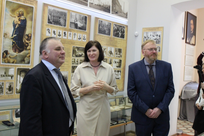 Сотрудницы Педиатрического университета получили благодарности от Государственной Думы 41