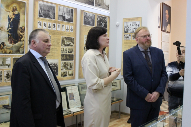 Сотрудницы Педиатрического университета получили благодарности от Государственной Думы 42