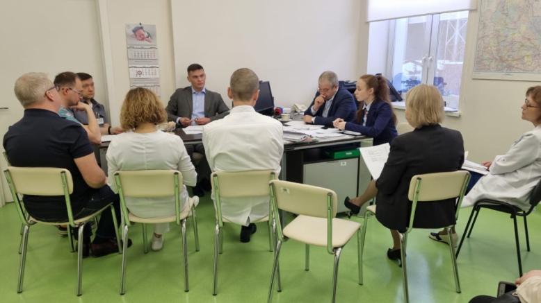 Группа экспертов Педиатрического университета начала работу в  Свердловской области 5