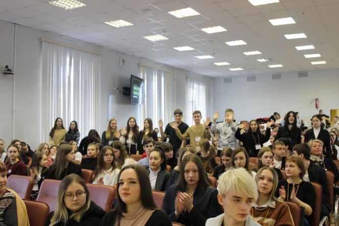 Педиатрический университет принял форум «Моя будущая профессия – врач» 6