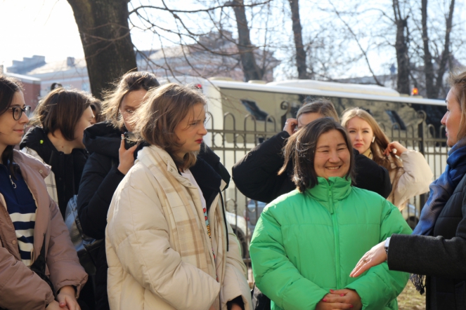 Школьники из Губкинского посетили Педиатрический университет 3