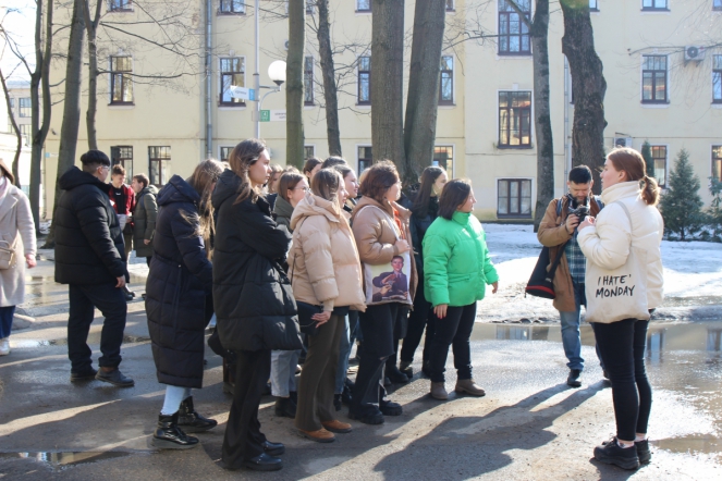 Школьники из Губкинского посетили Педиатрический университет 4