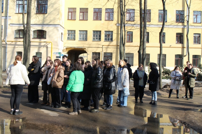 Школьники из Губкинского посетили Педиатрический университет 5