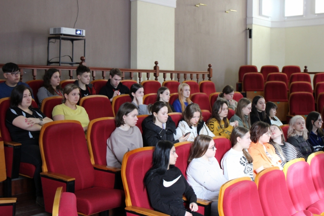 Школьники из Губкинского посетили Педиатрический университет 17